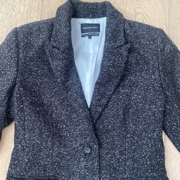 Size small Something Navy blazer - Picture 2 of 3